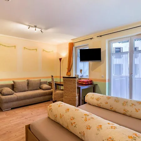 Schusterjunge I Zentral I I Kueche & Bad I Parkplatz