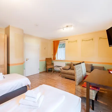 Schusterjunge I Zentral I I Kueche & Bad I Parkplatz