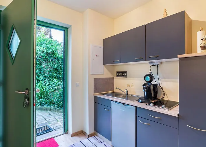 Schusterjunge I Zentral I I Kueche & Bad I Parkplatz