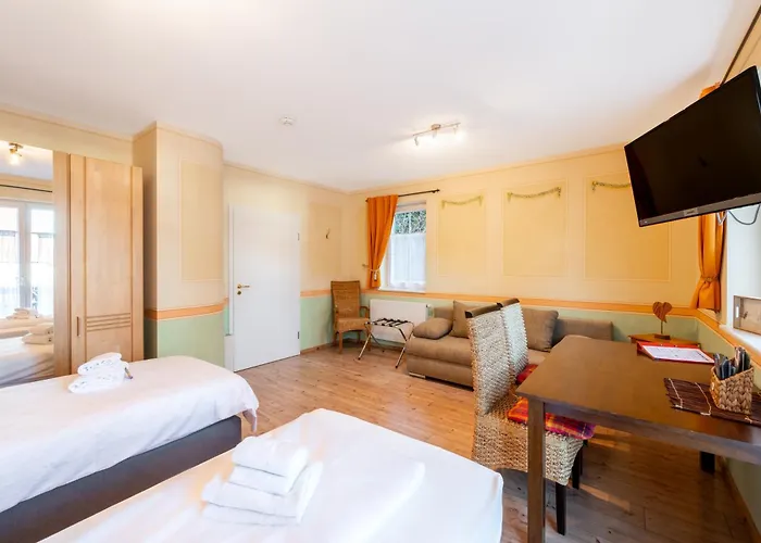 Schusterjunge I Zentral I I Kueche & Bad I Parkplatz